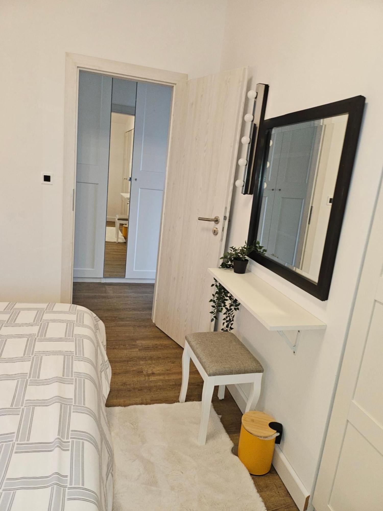 Apartman Pojine Gabonjin Exterior foto